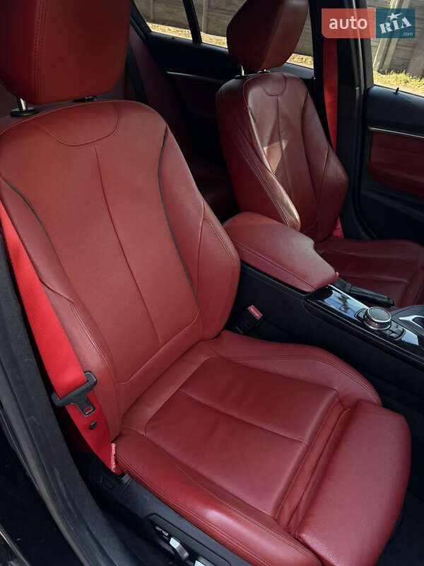 Седан BMW 3 Series 2016 в Киеве