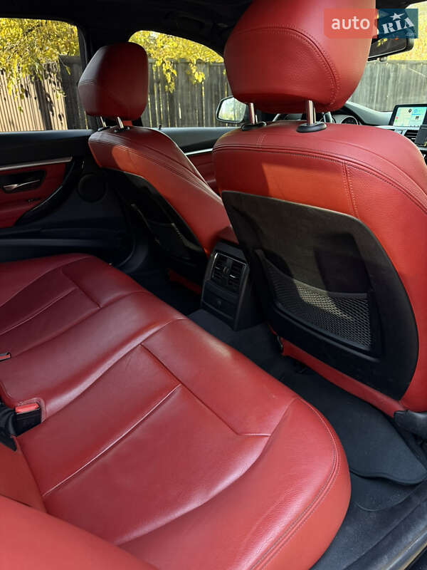 Седан BMW 3 Series 2016 в Киеве