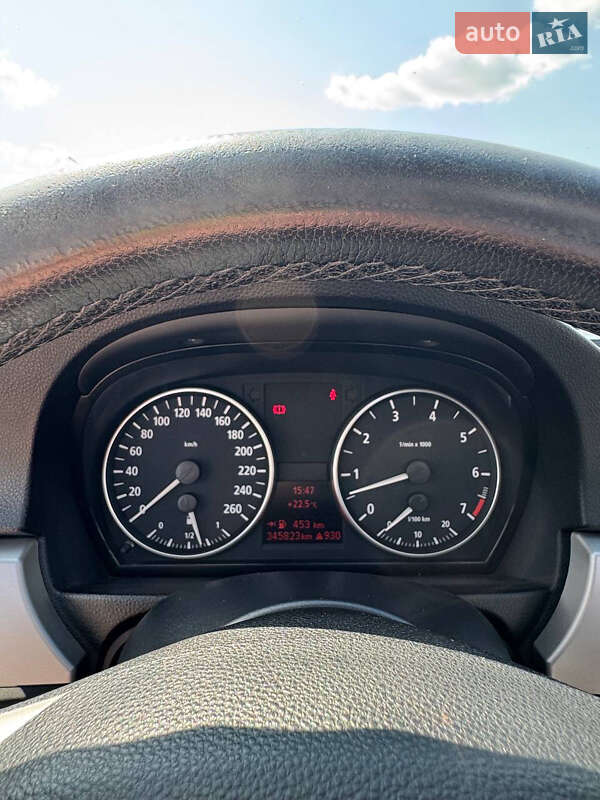 Седан BMW 3 Series 2005 в Ровно