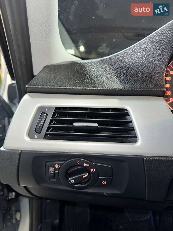 Седан BMW 3 Series 2006 в Умани