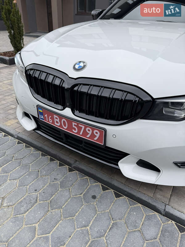 Седан BMW 3 Series 2020 в Одессе