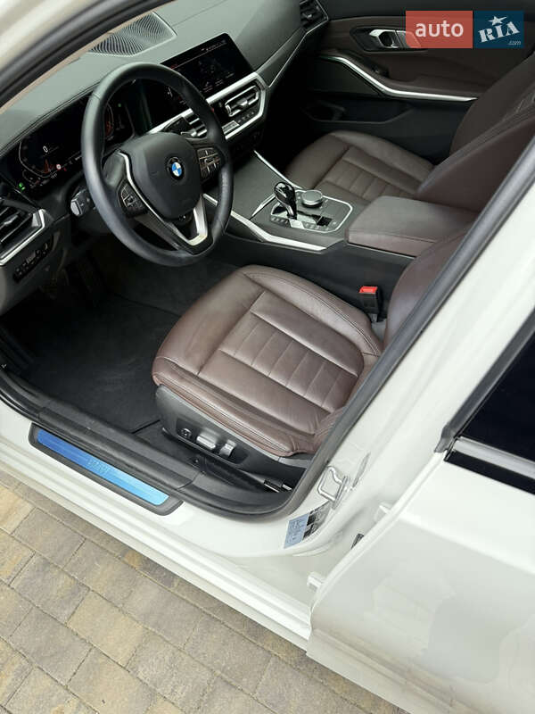 Седан BMW 3 Series 2020 в Одессе