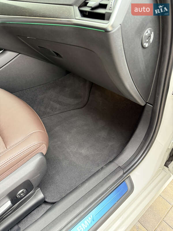 Седан BMW 3 Series 2020 в Одессе