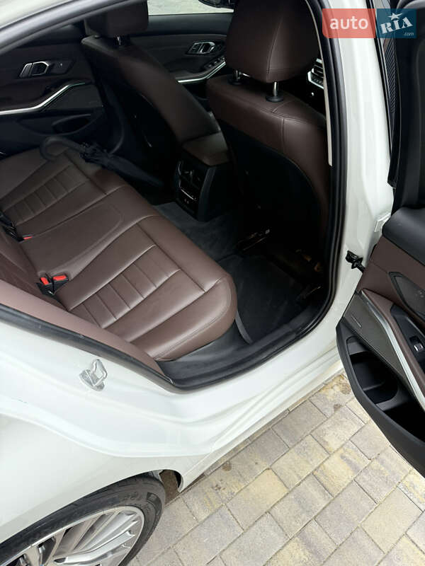 Седан BMW 3 Series 2020 в Одессе