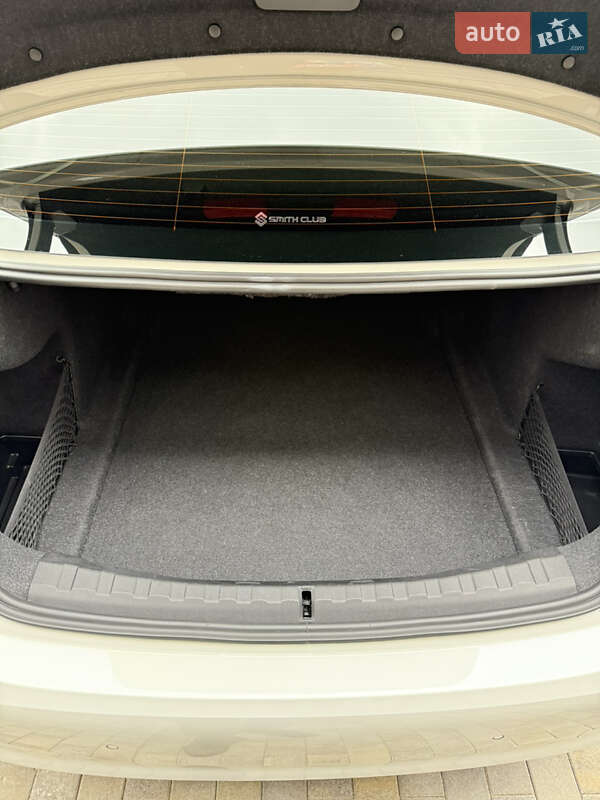 Седан BMW 3 Series 2020 в Одессе