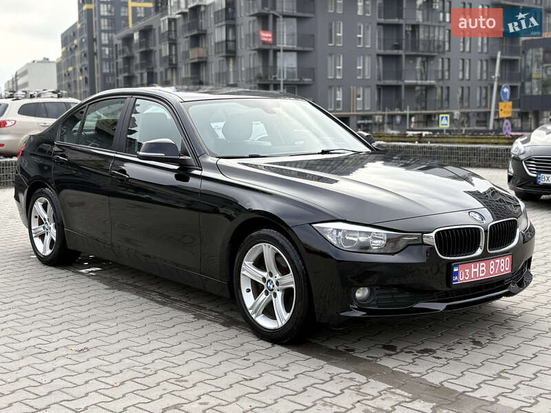 Седан BMW 3 Series 2014 в Львові