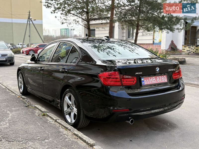 Седан BMW 3 Series 2014 в Львові