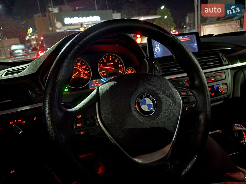 Седан BMW 3 Series 2014 в Львові