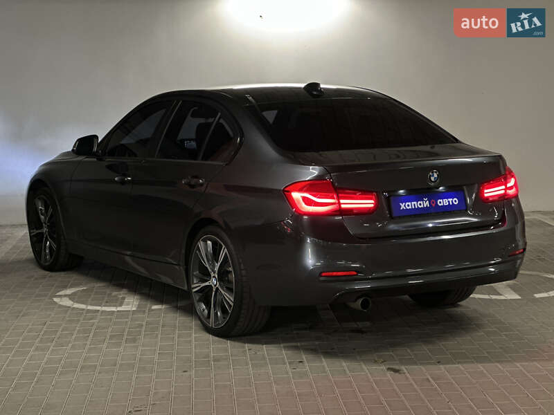 Седан BMW 3 Series 2015 в Киеве