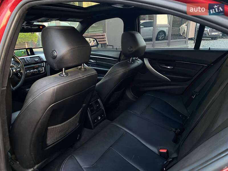 Седан BMW 3 Series 2016 в Львове