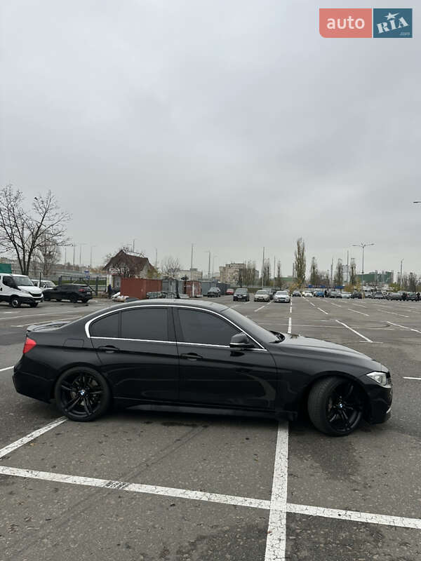 Седан BMW 3 Series 2014 в Киеве
