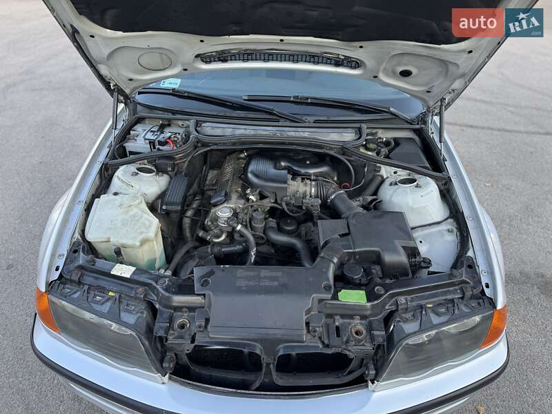 Седан BMW 3 Series 1999 в Шостке