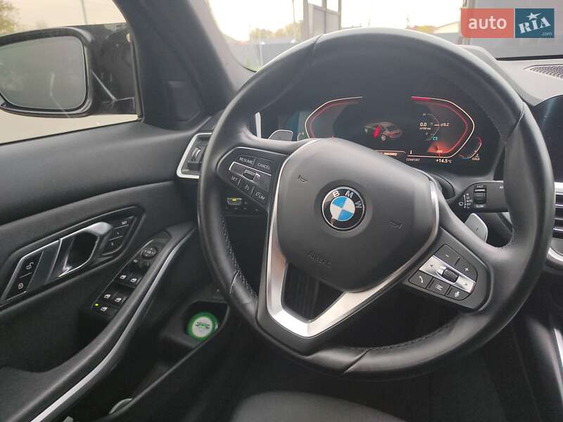 Седан BMW 3 Series 2019 в Киеве