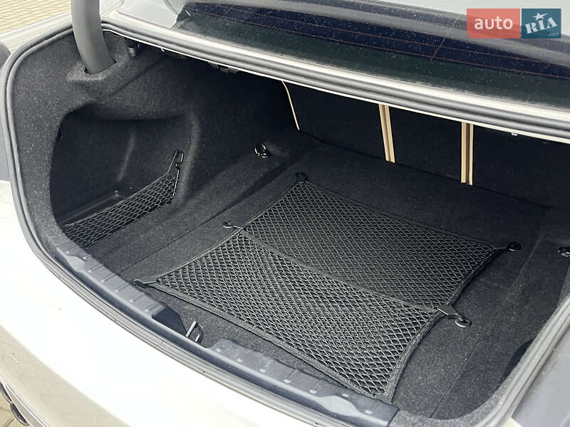 Седан BMW 3 Series 2012 в Ковеле