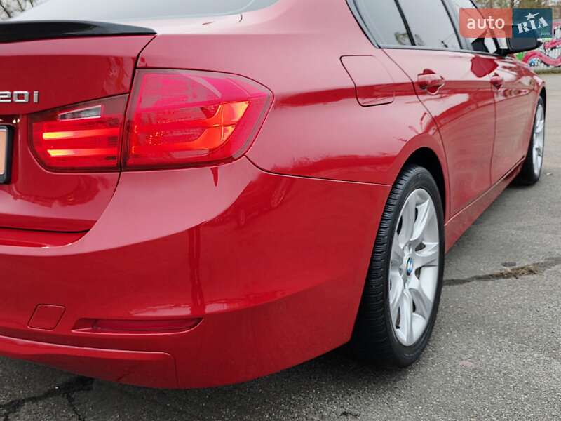 Седан BMW 3 Series 2014 в Хмельницькому