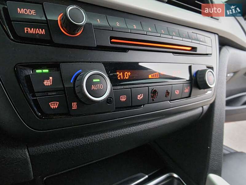 Седан BMW 3 Series 2014 в Хмельницькому
