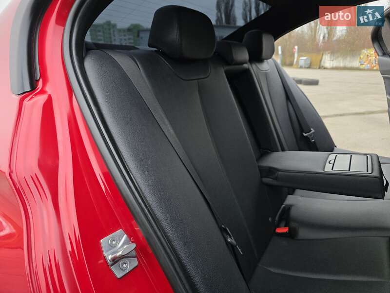 Седан BMW 3 Series 2014 в Хмельницькому