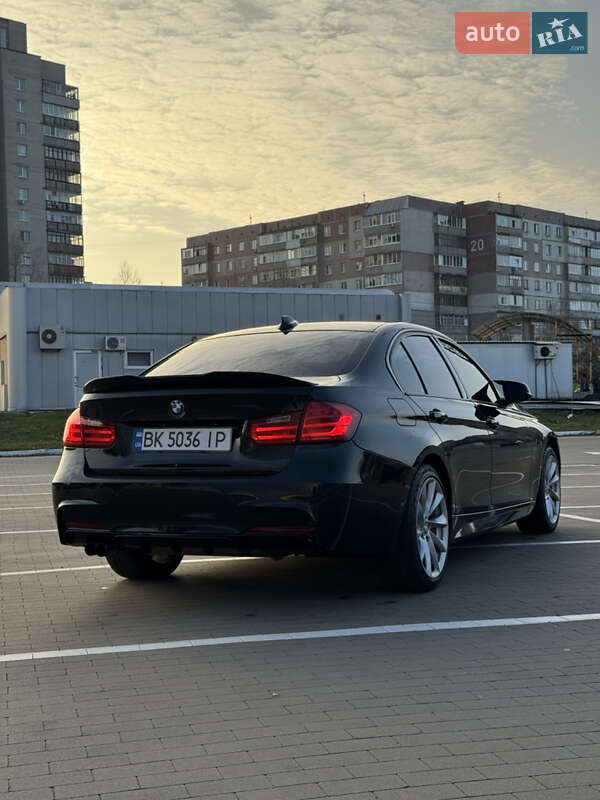 Седан BMW 3 Series 2012 в Конотопе