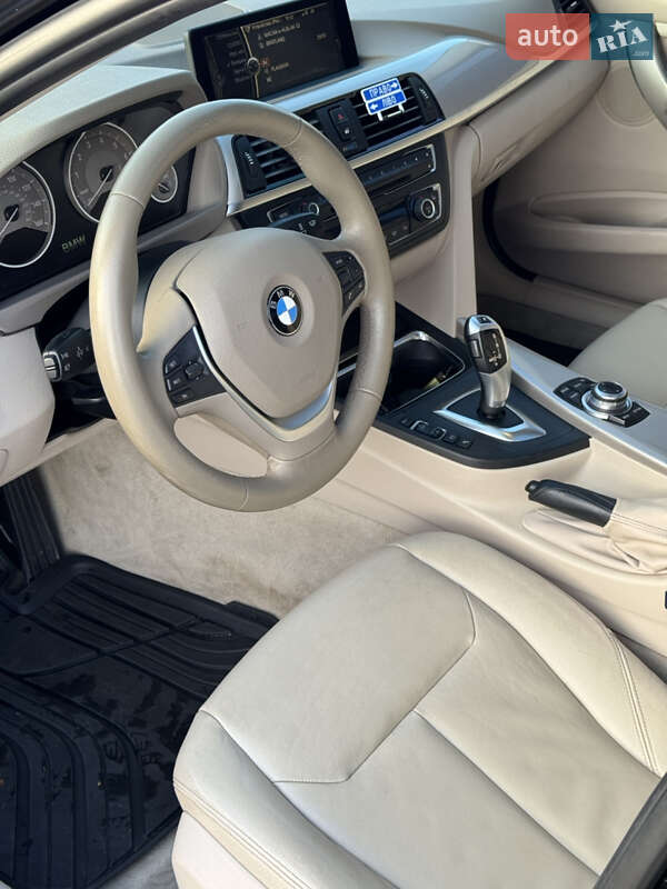 Седан BMW 3 Series 2012 в Конотопе