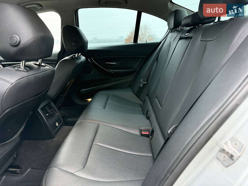 Седан BMW 3 Series 2014 в Днепре