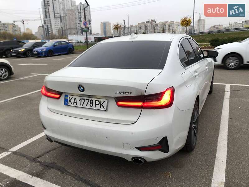 Седан BMW 3 Series 2019 в Киеве