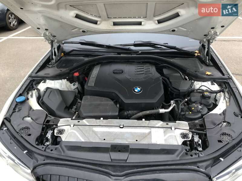 Седан BMW 3 Series 2019 в Киеве