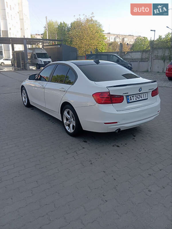 Седан BMW 3 Series 2013 в Калуші