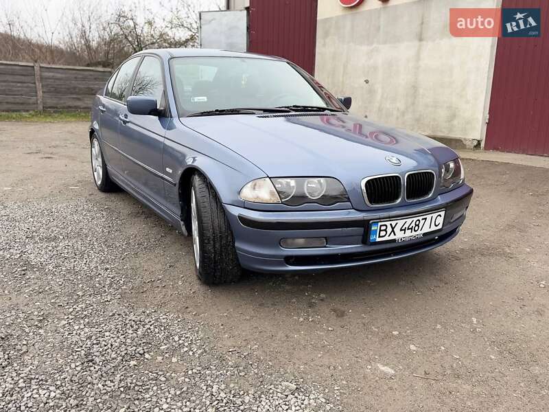 Седан BMW 3 Series 2001 в Изяславе