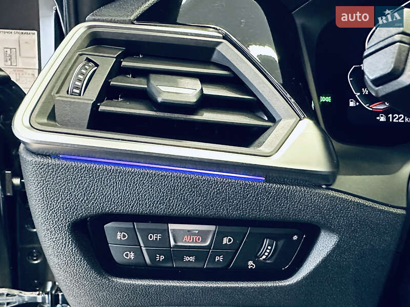 Седан BMW 3 Series 2019 в Киеве