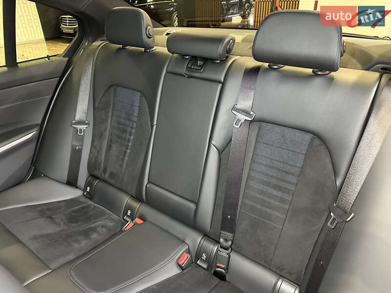 Седан BMW 3 Series 2019 в Киеве