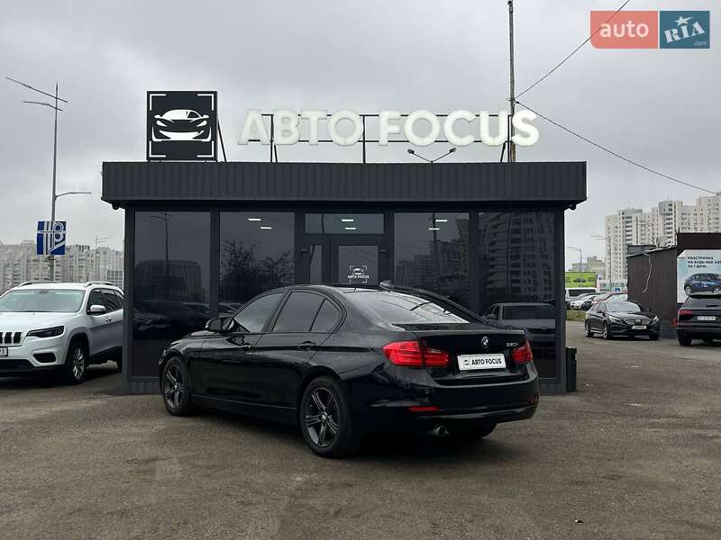Седан BMW 3 Series 2015 в Киеве