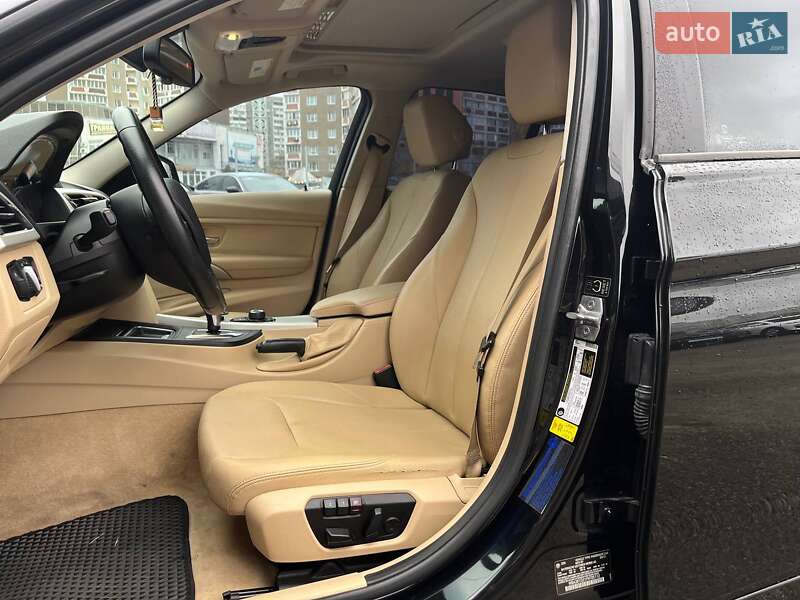 Седан BMW 3 Series 2015 в Киеве