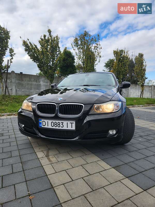 BMW 3 Series 2011