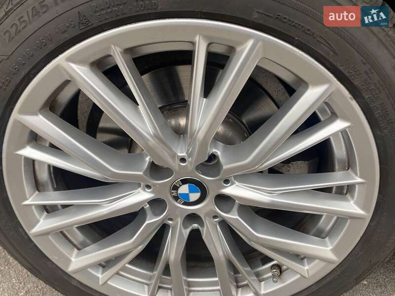 Седан BMW 3 Series 2023 в Киеве фото 91 Седан BMW 3 Series 2023 в Киеве