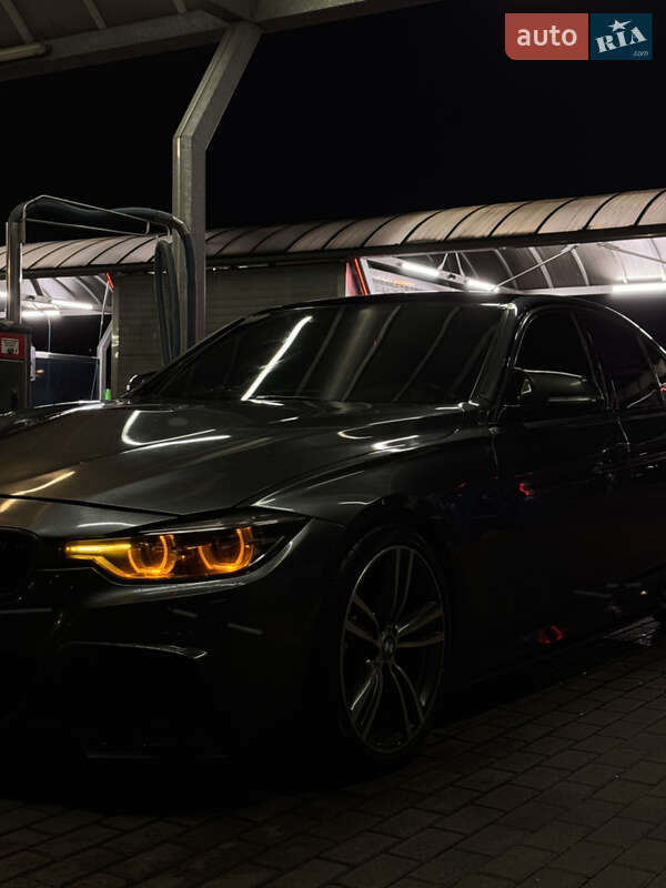 Седан BMW 3 Series 2016 в Києві