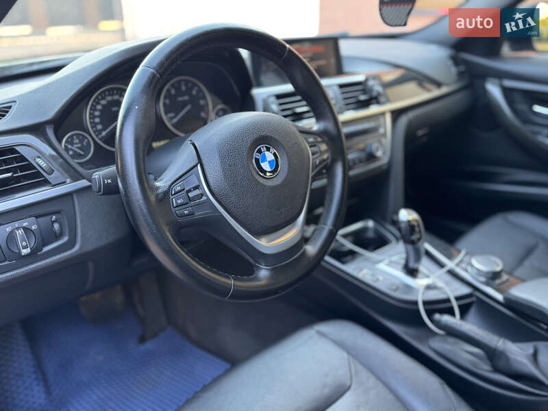 Седан BMW 3 Series 2015 в Николаеве