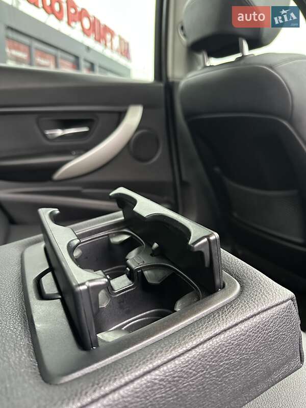 Седан BMW 3 Series 2017 в Белогородке