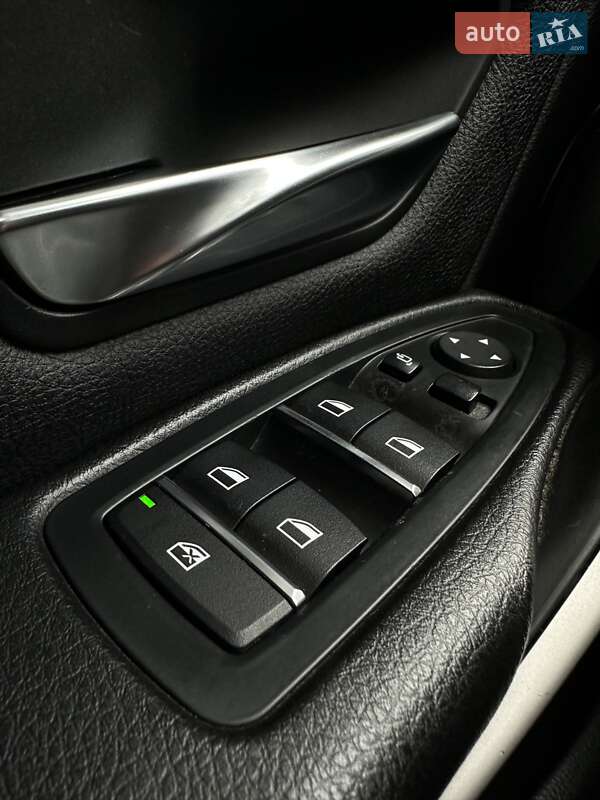 Седан BMW 3 Series 2017 в Белогородке