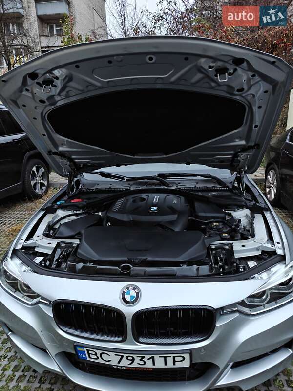 Седан BMW 3 Series 2016 в Львове