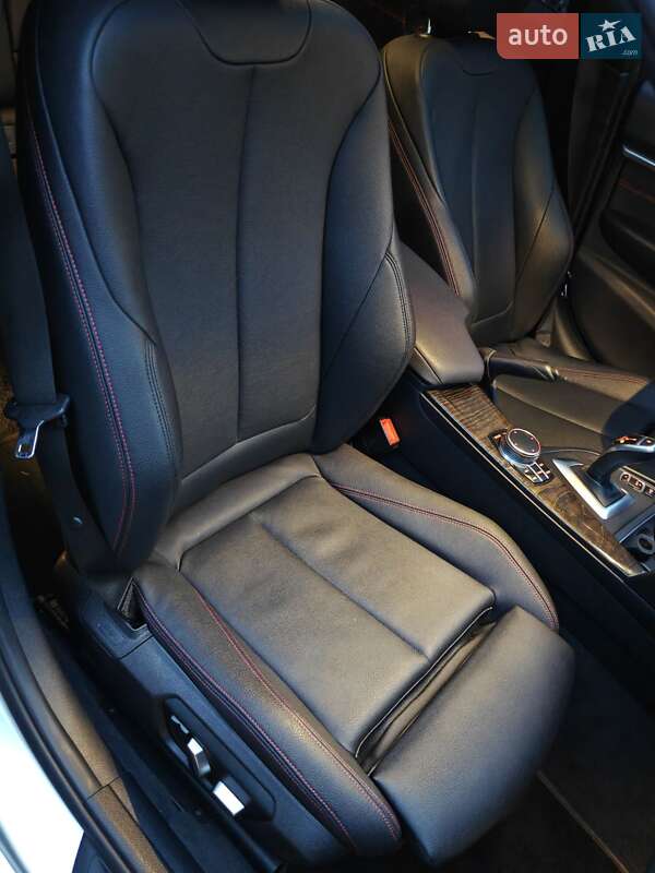 Седан BMW 3 Series 2016 в Львове