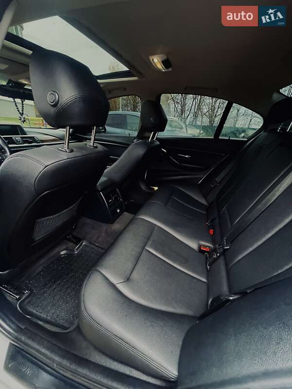 Седан BMW 3 Series 2014 в Львове