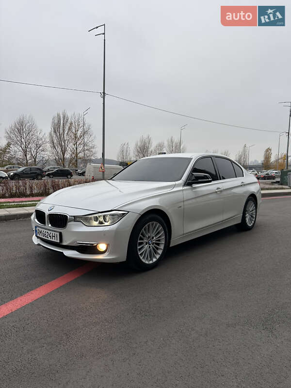 Седан BMW 3 Series 2013 в Киеве