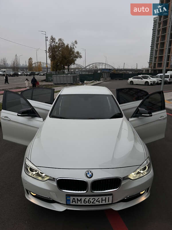 Седан BMW 3 Series 2013 в Киеве