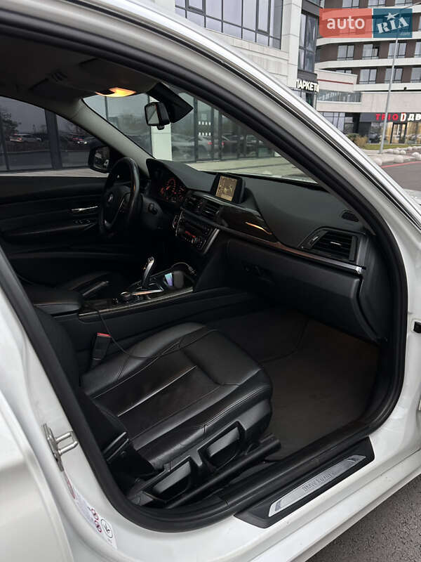 Седан BMW 3 Series 2013 в Киеве