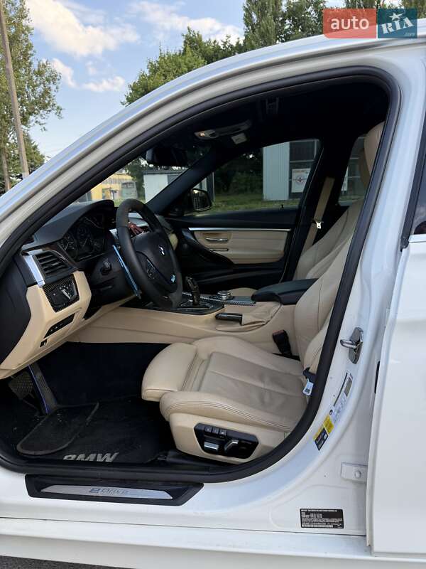 Седан BMW 3 Series 2016 в Чернігові