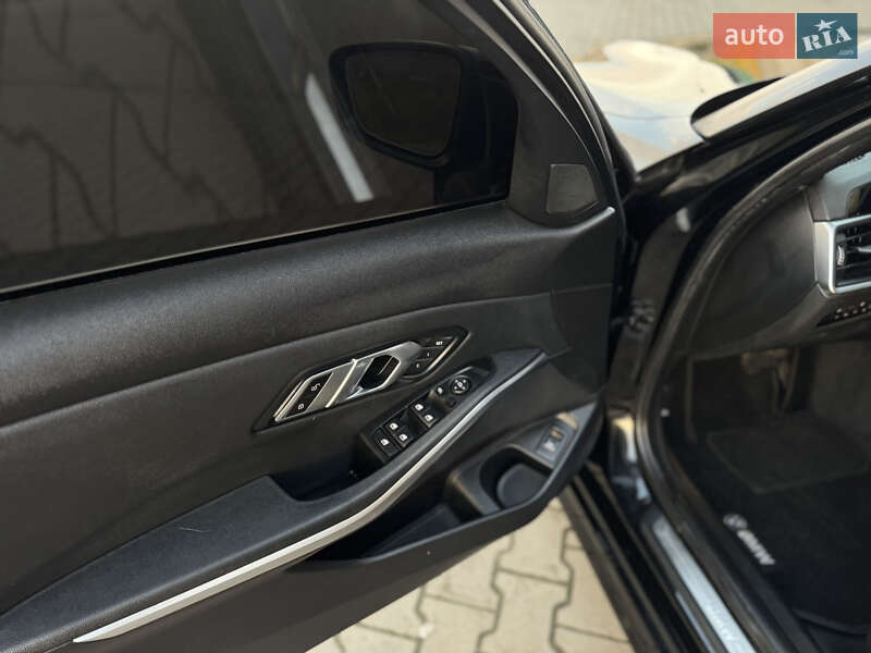 Седан BMW 3 Series 2020 в Луцке фото 20 Седан BMW 3 Series 2020 в Луцке