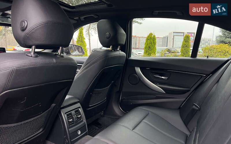Седан BMW 3 Series 2015 в Львові
