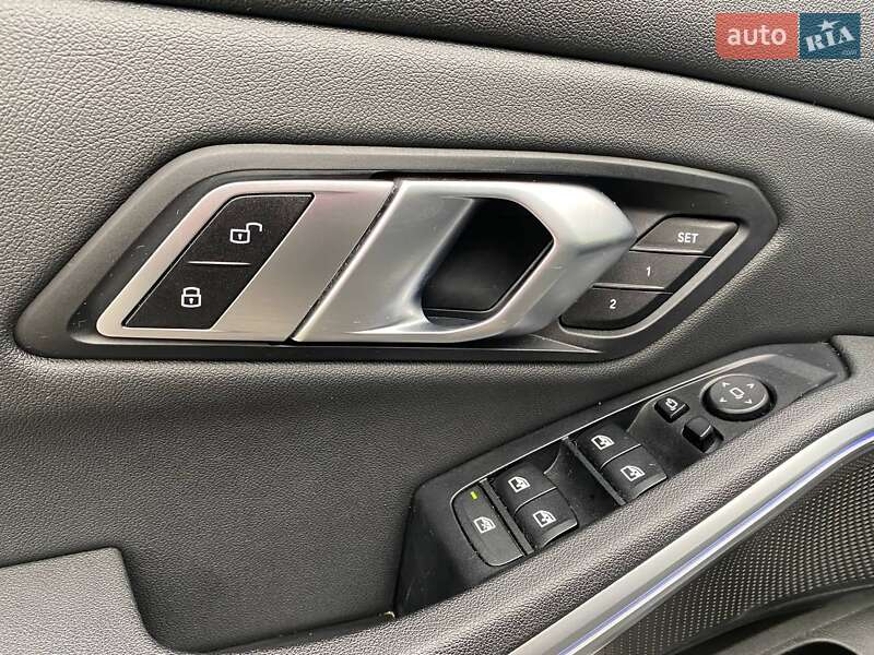 Седан BMW 3 Series 2020 в Львове