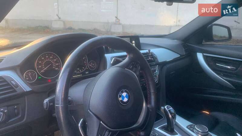 Седан BMW 3 Series 2015 в Львове