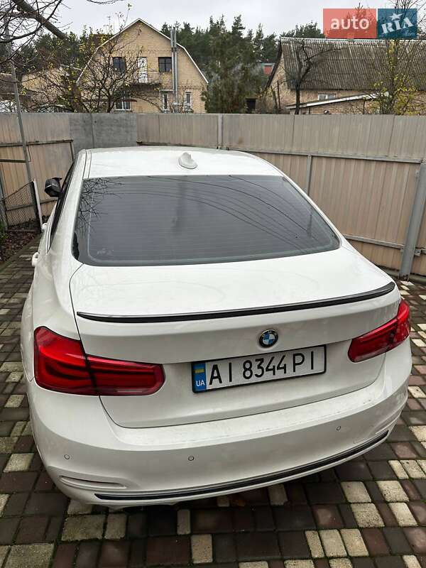Седан BMW 3 Series 2017 в Гостомеле